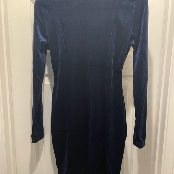 Cailami Mini Velvet Bodycon Dress Women’s Size L Navy Blue Stretch Sexy - Picture 3 of 4